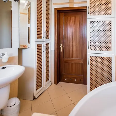 Апартаменты Karmelicka Deluxe Old Town Wawelofts